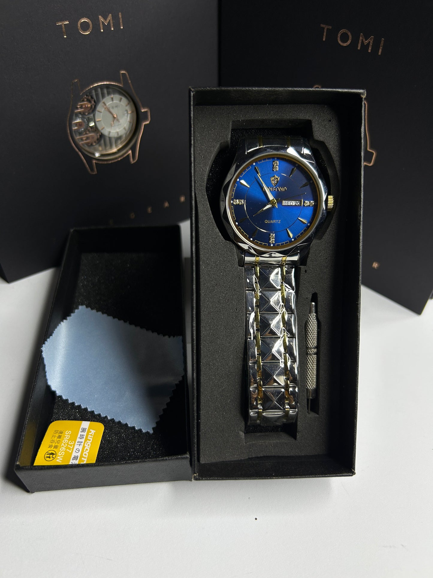 Two Tone Binbond Silver Prism Dial Watch